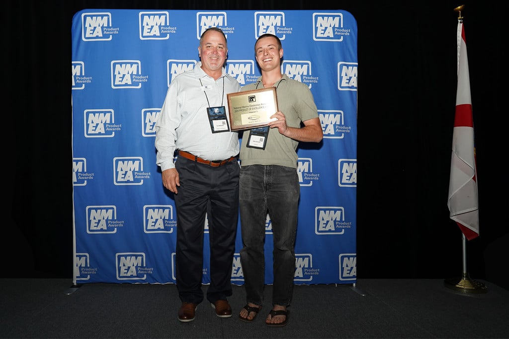 Seatronx Wins 2025 Award of Excellence for Best Display i BdVkLRZ XL