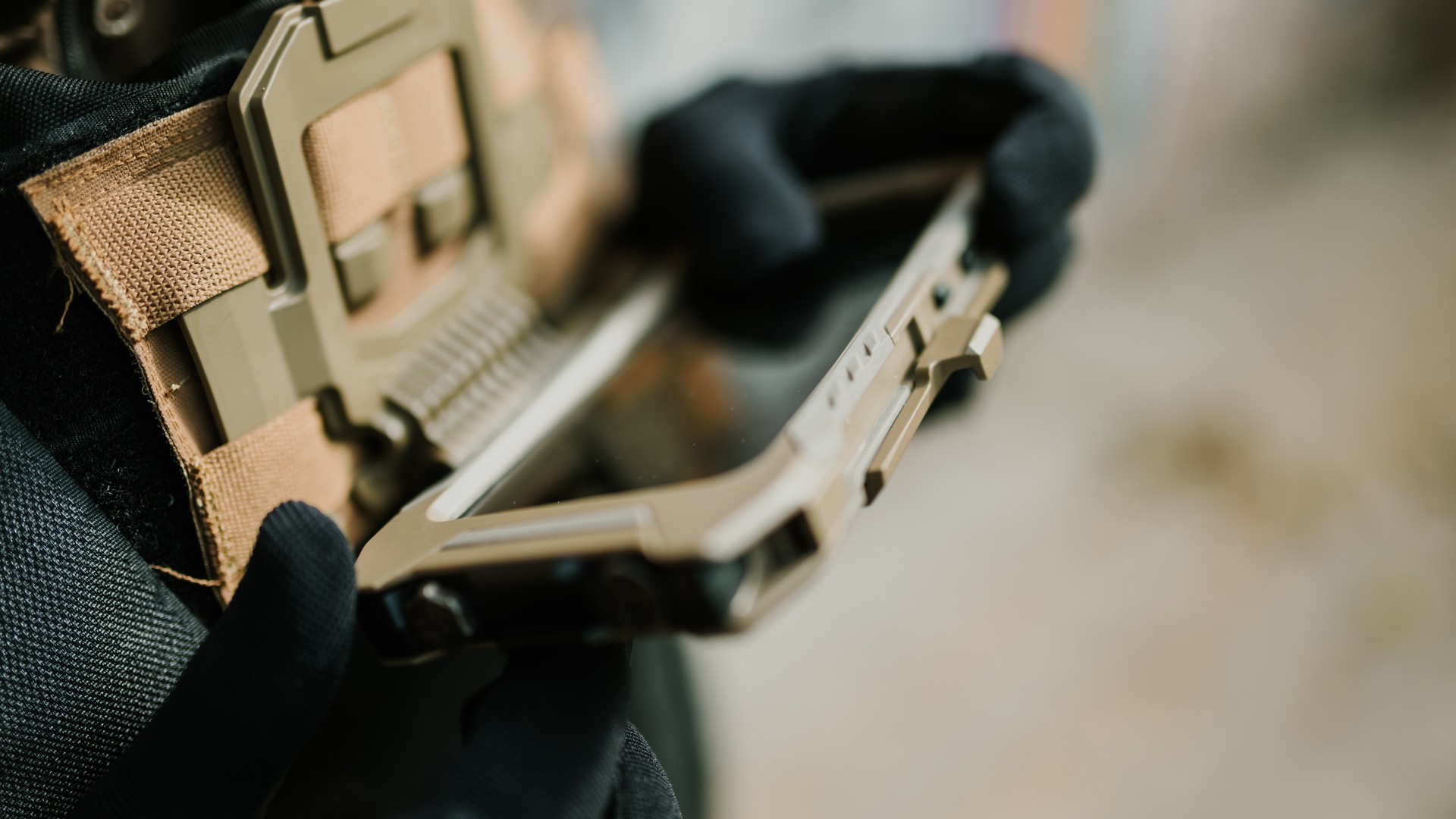 When Does a Rugged Tablet Need a CAC Reader?